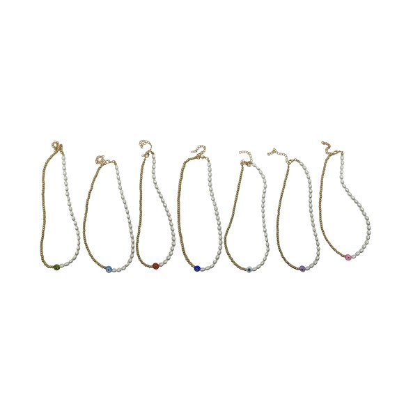 Lot de 35 colliers perles et Oeil de Ste Lucie